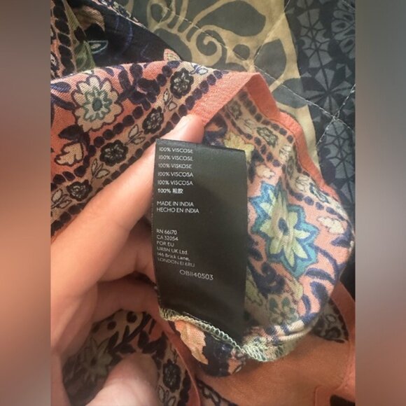 🍄 50% OFF - Free People Bohemian Floral Print V-Neck Blouse - Picture 8 of 10